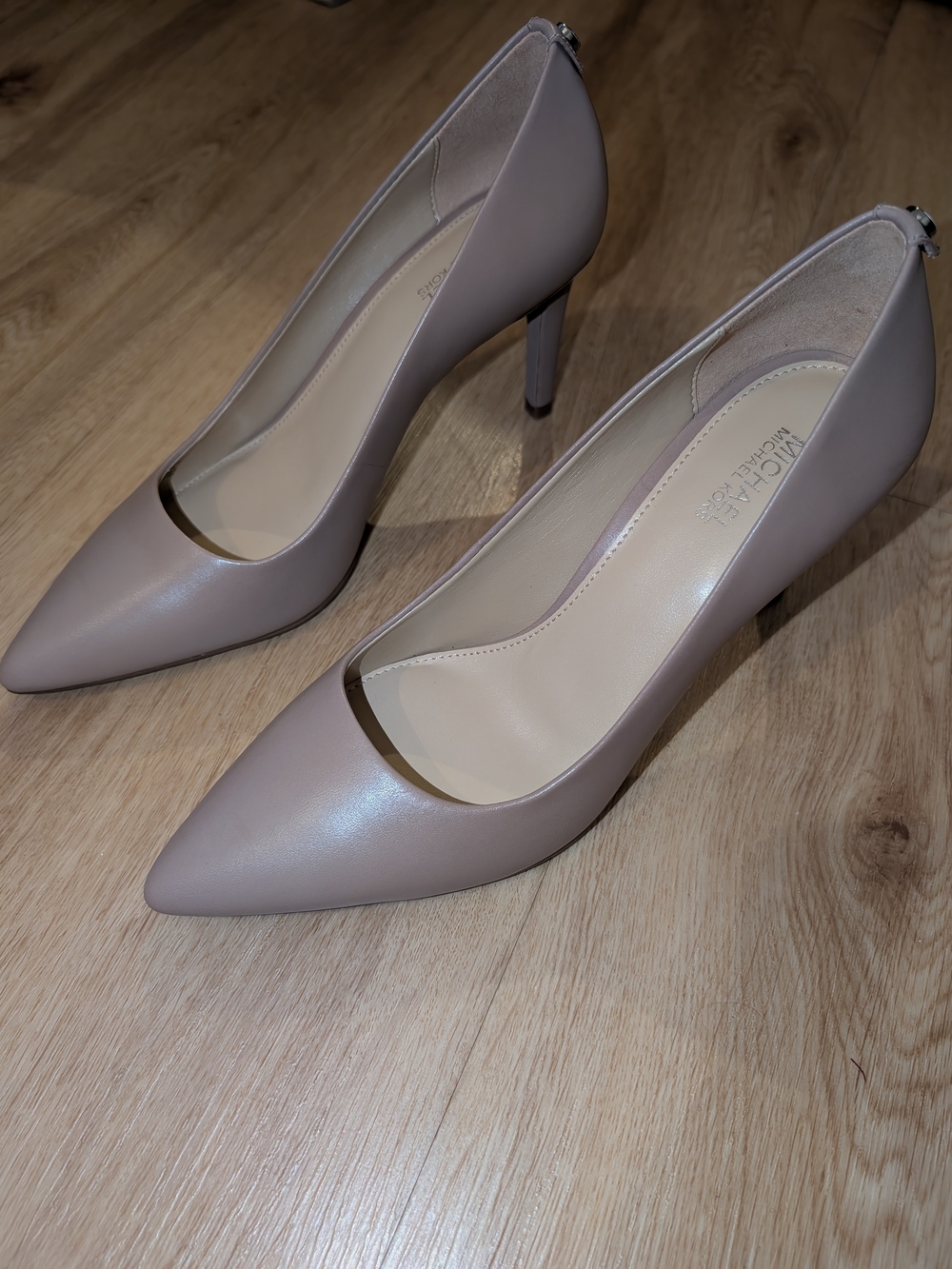 MICHAEL Michael Kors Tan Pointed-Toe Stiletto Pumps Size 6